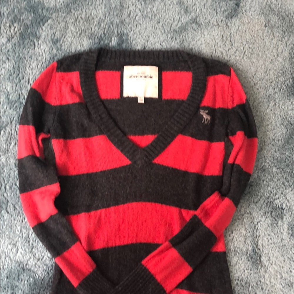 Abercrombie KIDS Large sweater